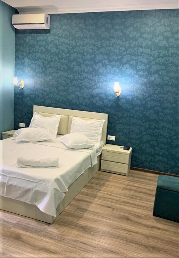 Griboedov 13 Aparthotel Tbilisi ภายนอก รูปภาพ
