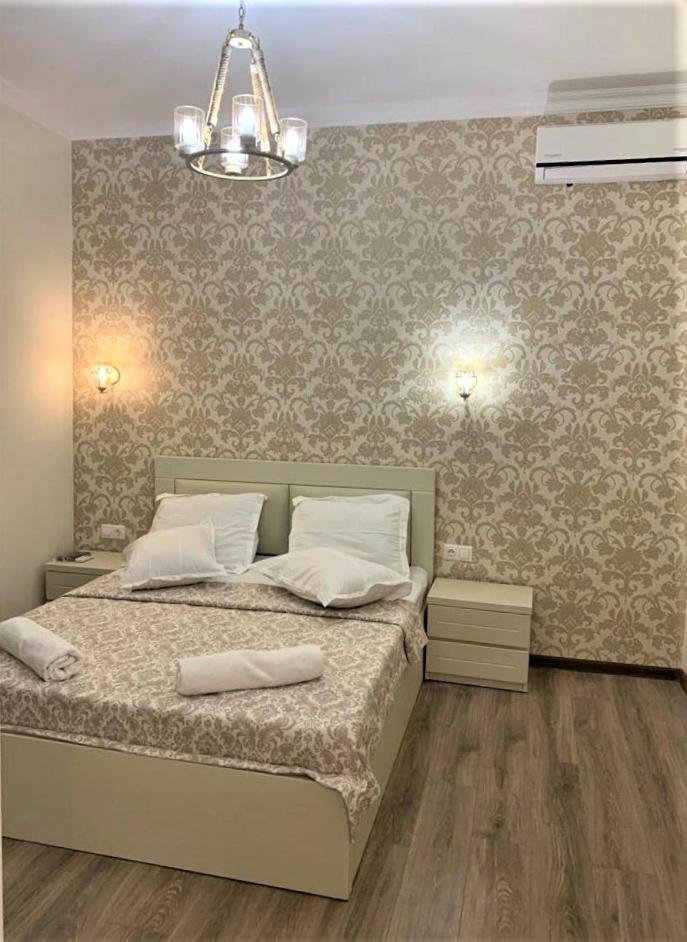 Griboedov 13 Aparthotel Tbilisi ภายนอก รูปภาพ