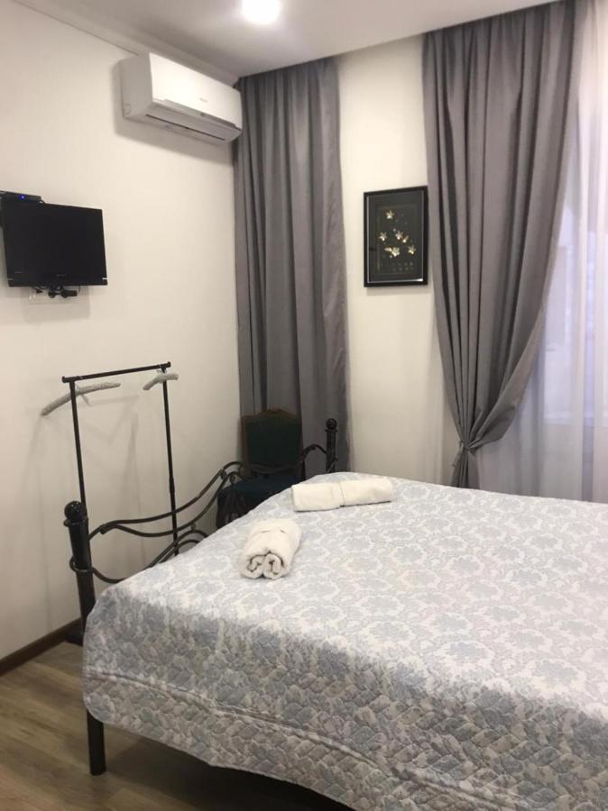 Griboedov 13 Aparthotel Tbilisi ภายนอก รูปภาพ