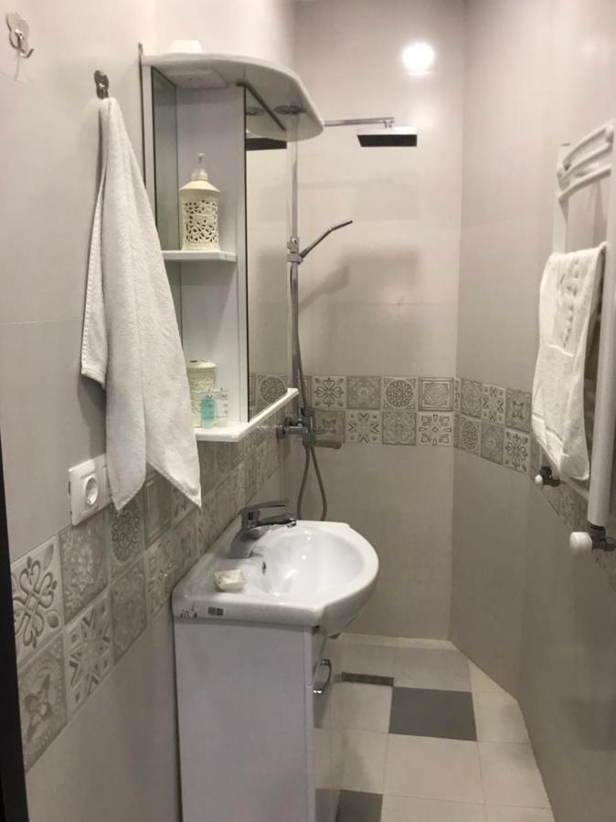 Griboedov 13 Aparthotel Tbilisi ภายนอก รูปภาพ