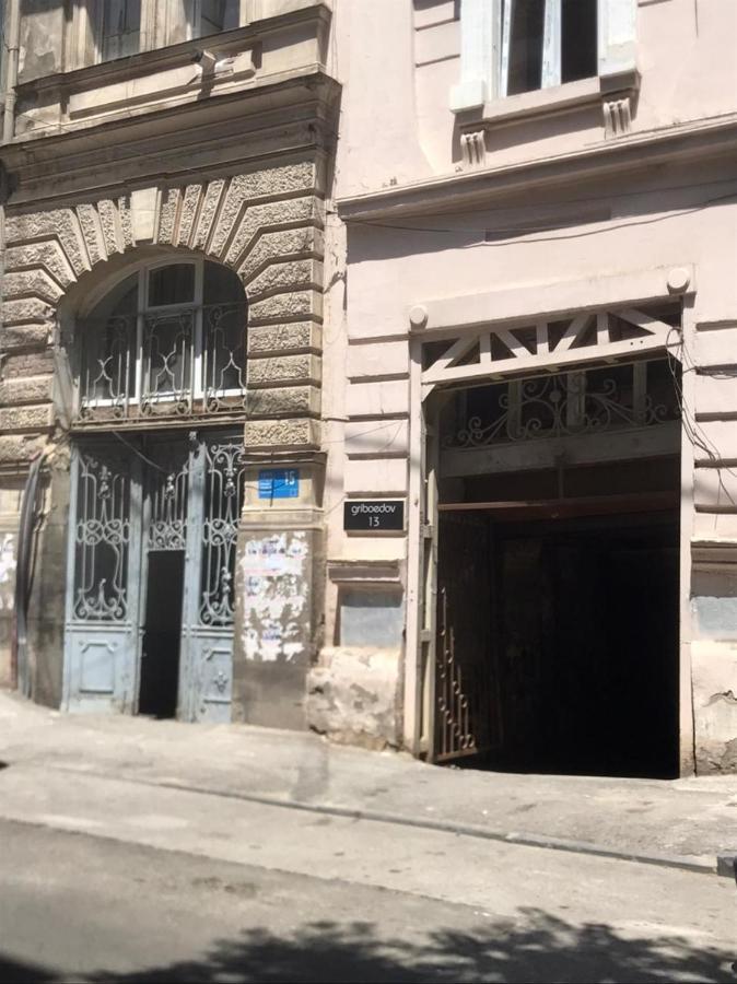 Griboedov 13 Aparthotel Tbilisi ภายนอก รูปภาพ